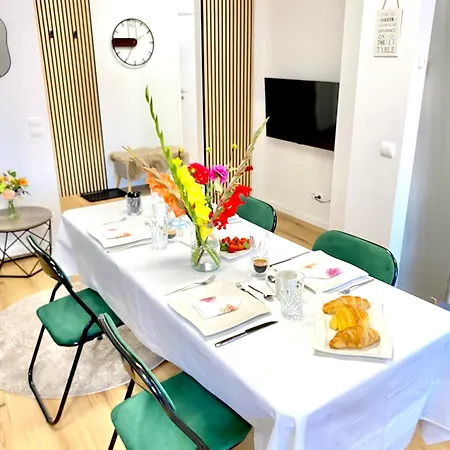 Skyview - Self Check In - Near Centre * グラーツ