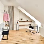 Skyview - Self Check In - Near Centre Apartmán
