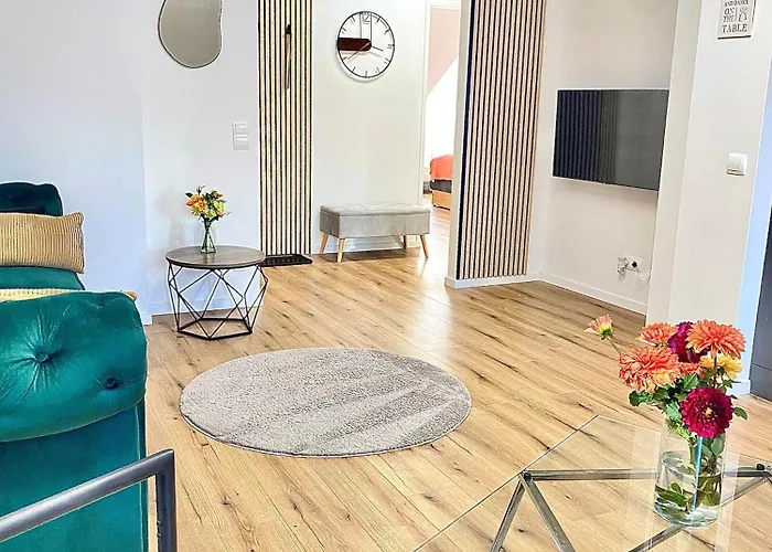 Skyview - Self Check In - Near Centre Apartment