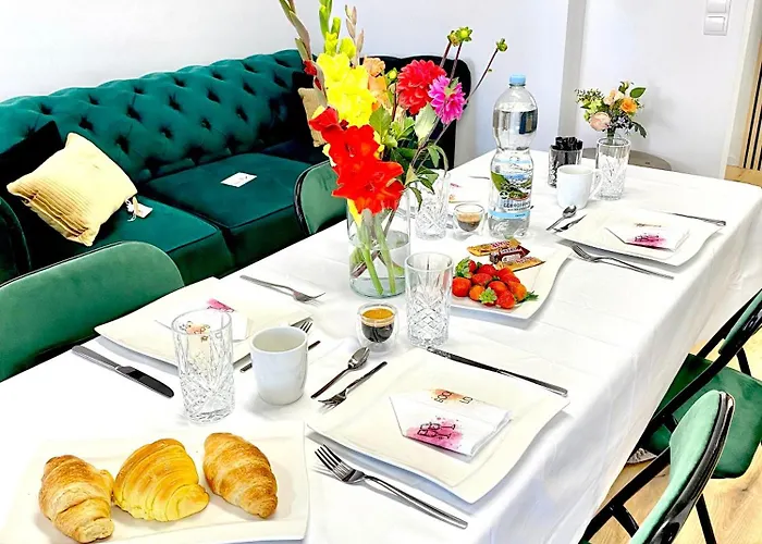 Skyview - Self Check In - Near Centre Apartment